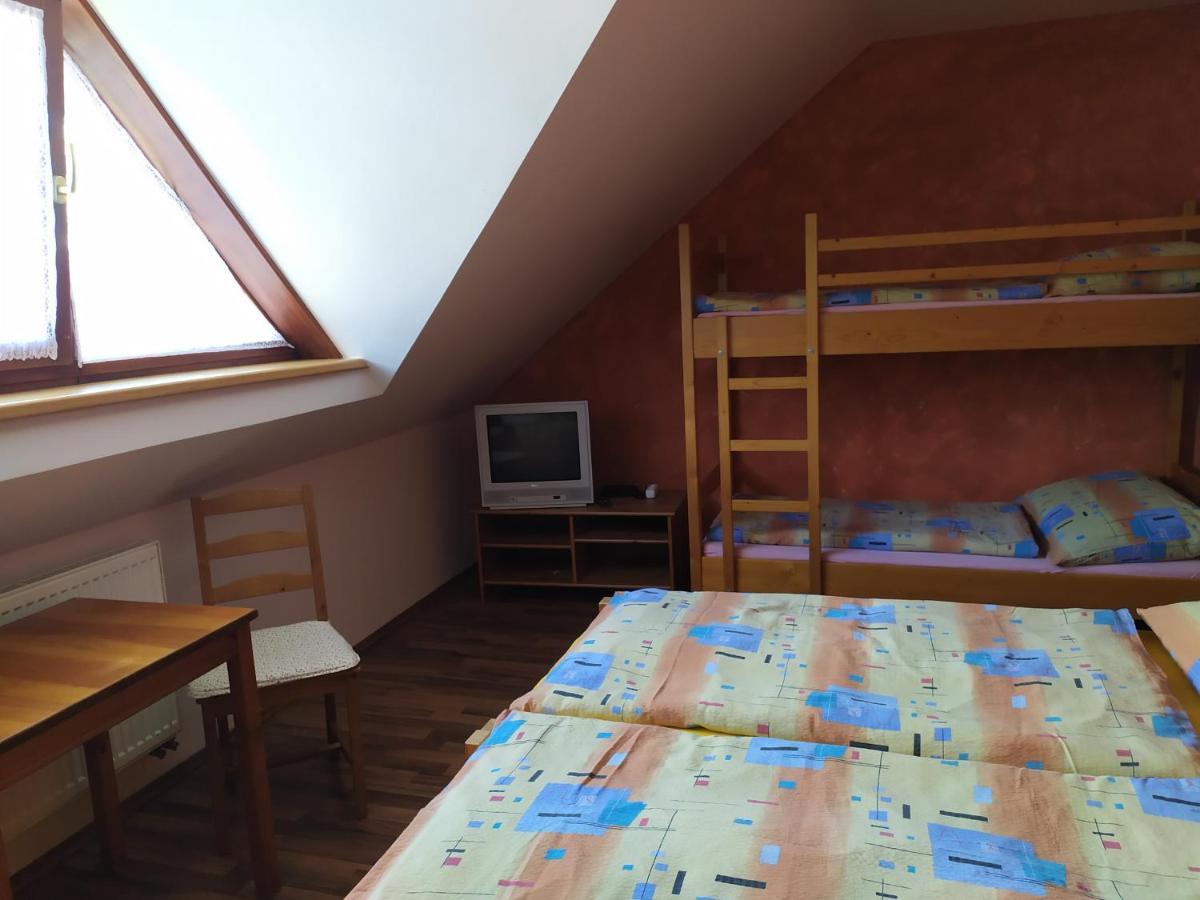 Ubytovani U Bohouse Apartment Илемнице Екстериор снимка